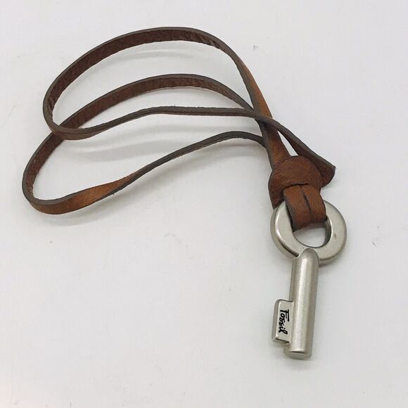 Fossil Key Charm Purse Accessory Key Fob Keychain Brown Leather with Silver Key - Picture 3 of 10